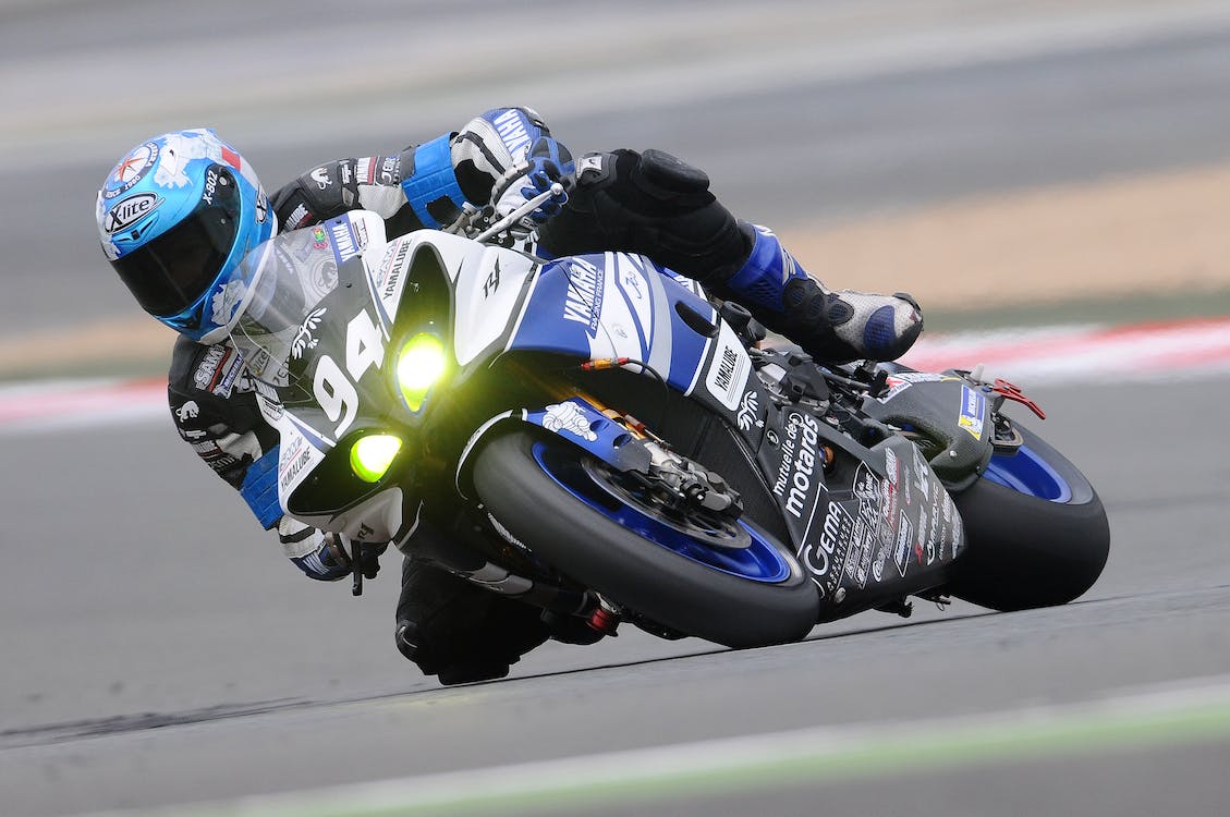 Stickers sponsors moto, autocollant yamaha, kawasaki, honda, suzuki, bmw et autres marques.